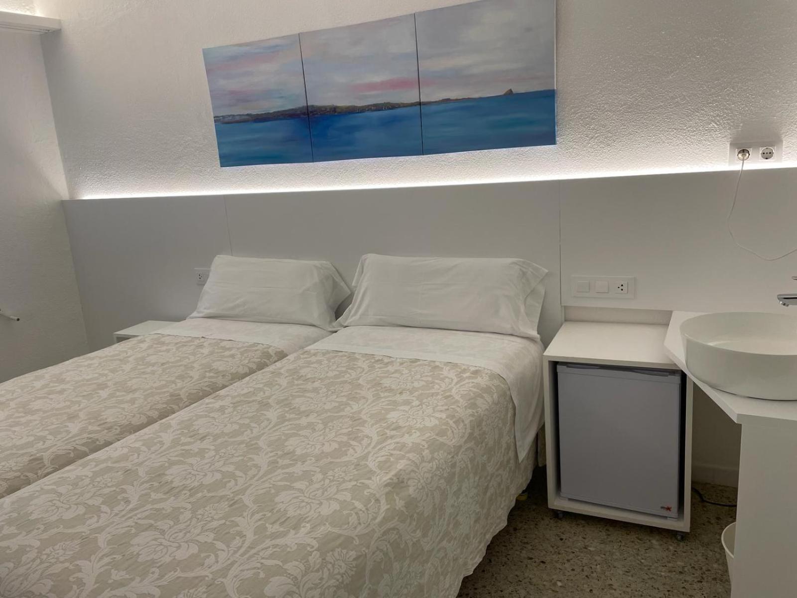 Hostal Marina Кадакес Екстериор снимка