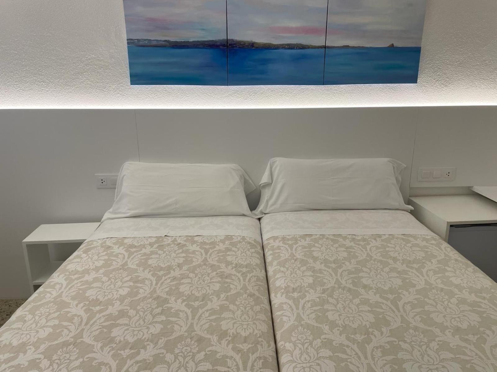 Hostal Marina Кадакес Екстериор снимка