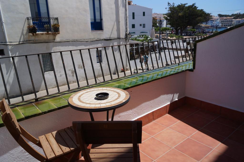 Hostal Marina Кадакес Стая снимка