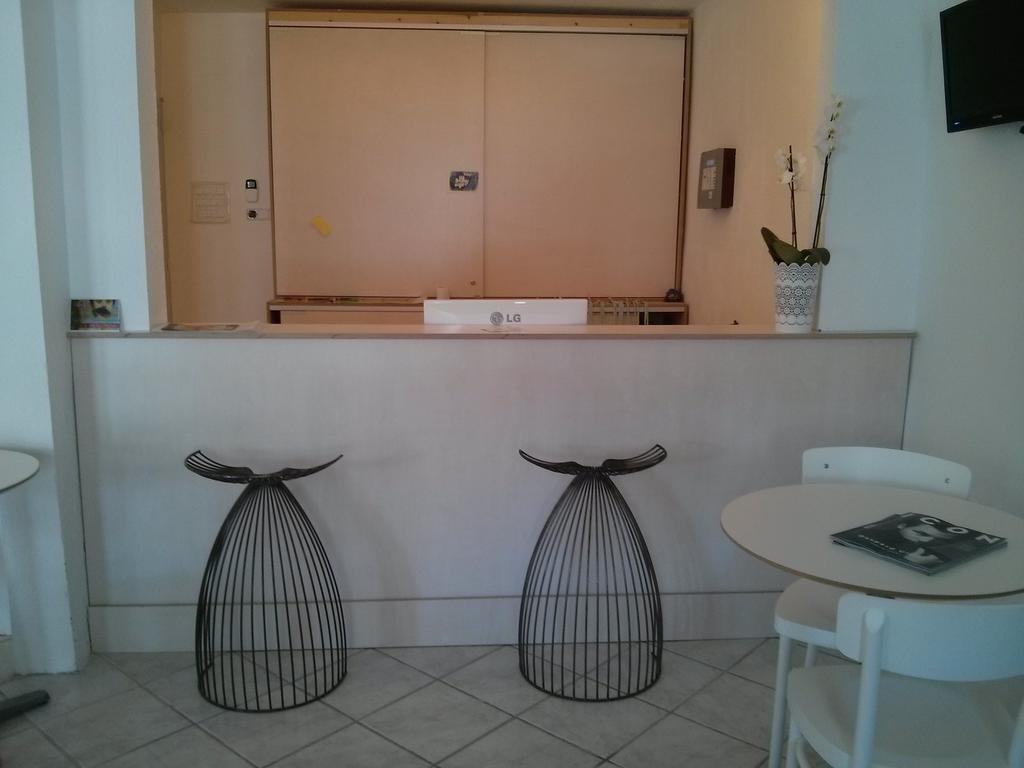 Hostal Marina Кадакес Екстериор снимка