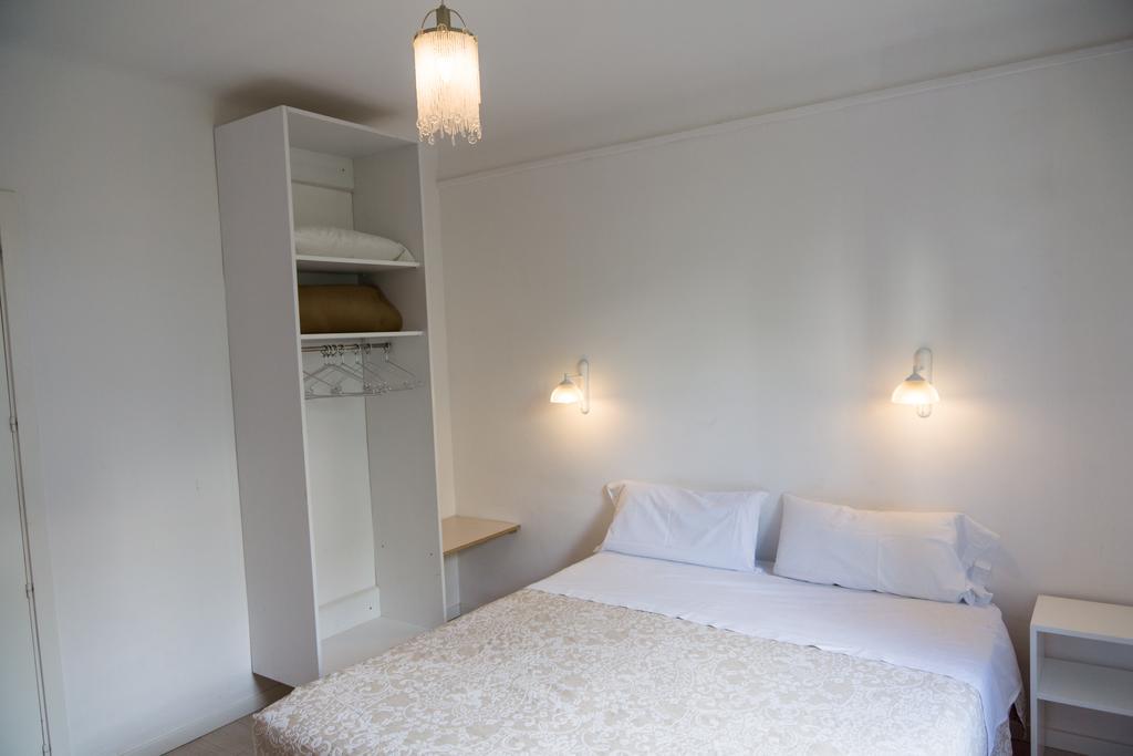 Hostal Marina Кадакес Екстериор снимка