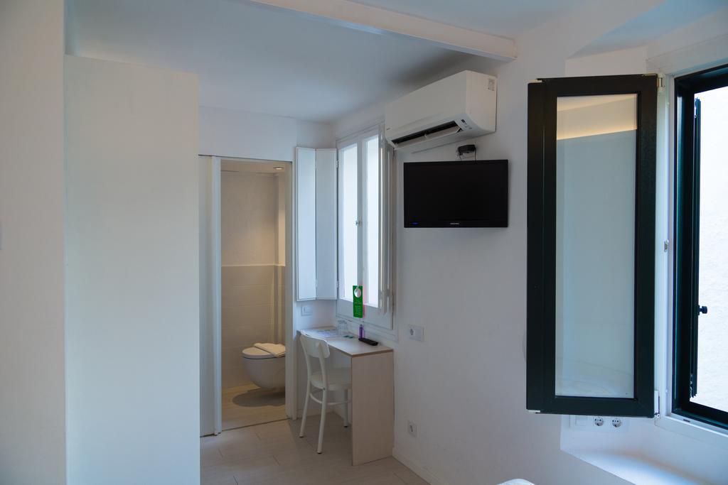 Hostal Marina Кадакес Екстериор снимка