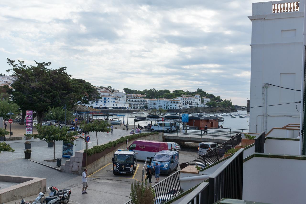 Hostal Marina Кадакес Екстериор снимка